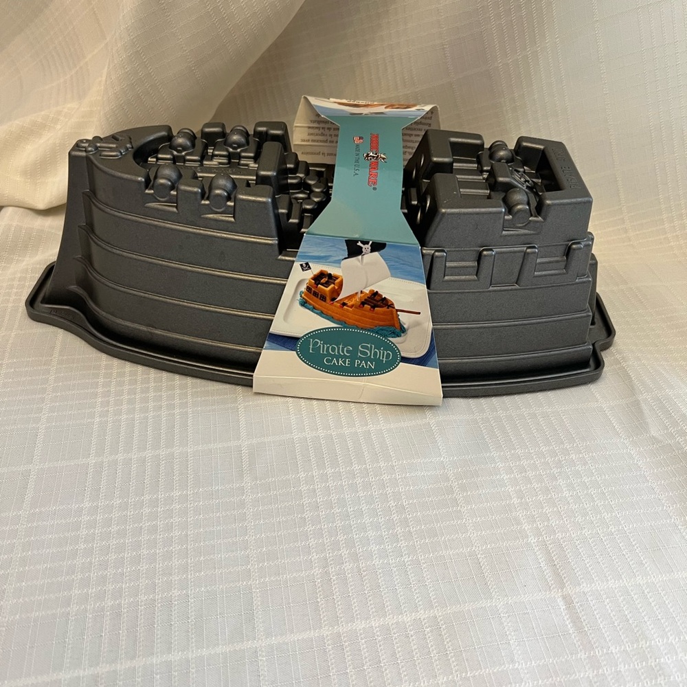 Nordic Ware Pirate Ship Cake Pan - Gray